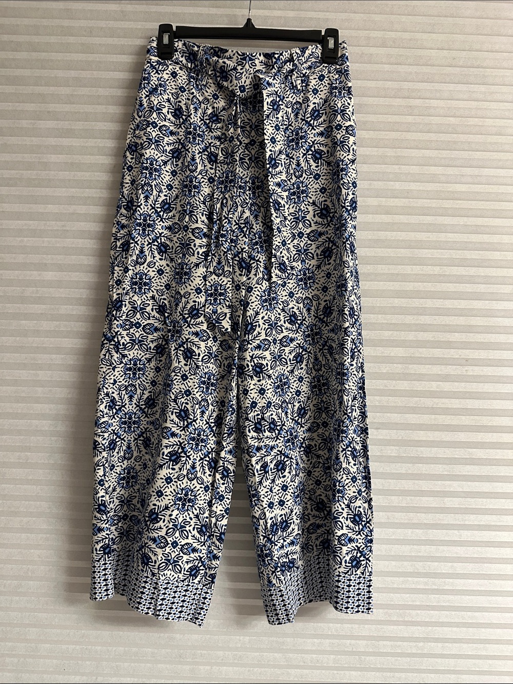 Joie Blue and White Floral Pants with Elastic Waist